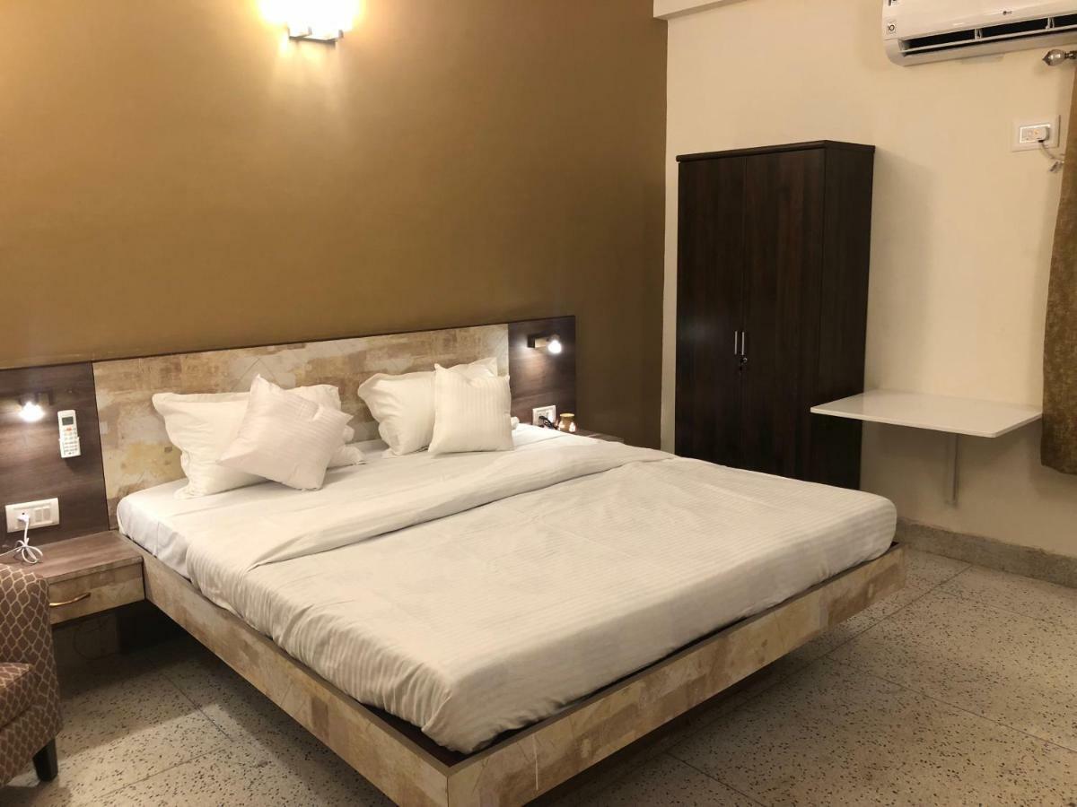The Aster Heritage 3* Kolkata